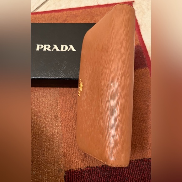 Prada Saddle Brown Saffiano Leather Zippy Wallet w/Authenticity Card & Gift Box - Picture 16 of 16